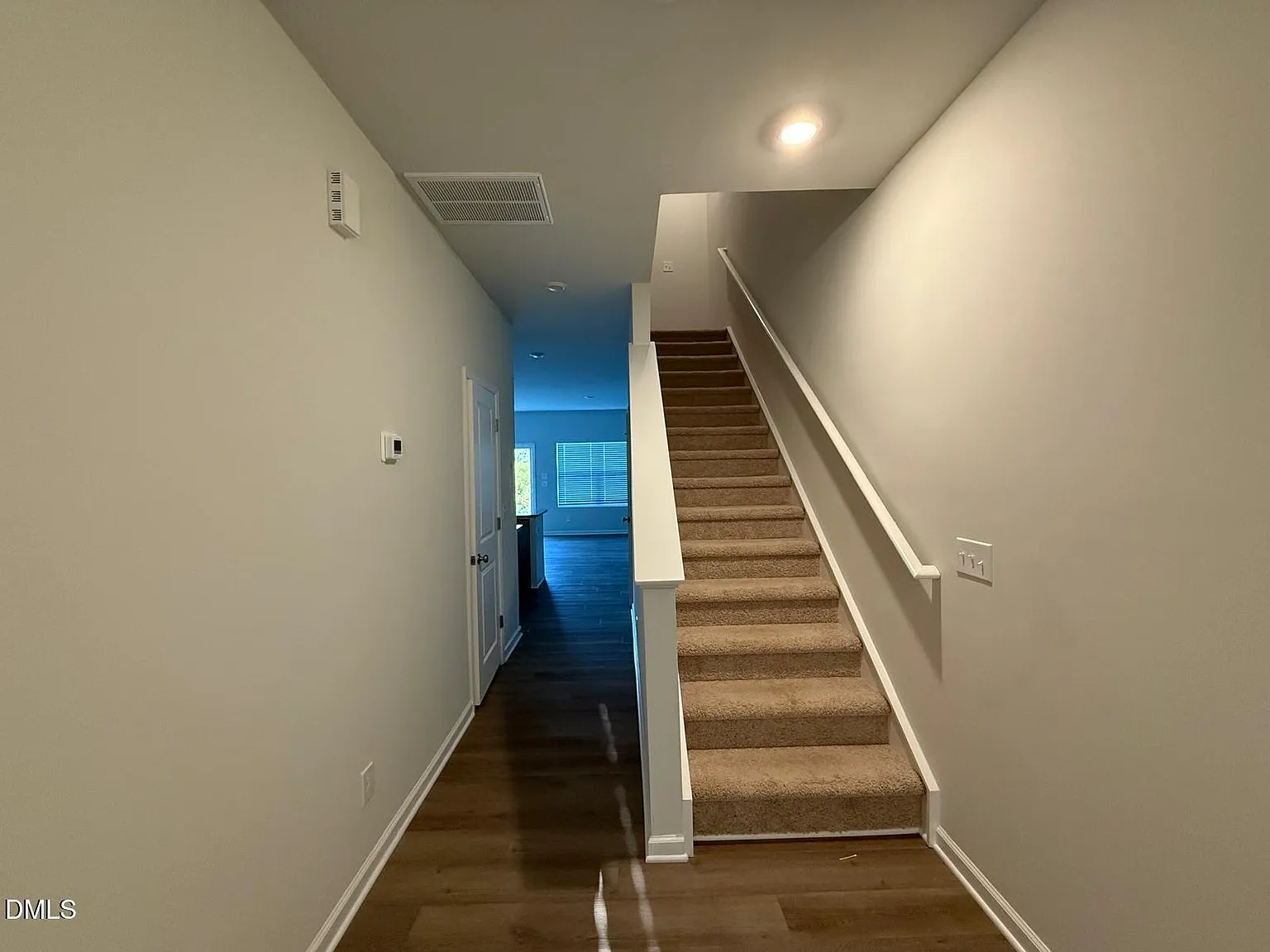 3 bed, 2.5 bath, 1672 sqft, $2,150 — Photo 4