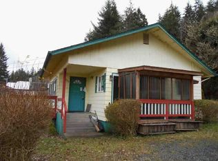 906 Doyle St, Reedsport, OR 97467