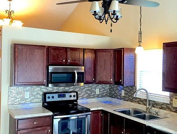 4th image of 1436 Sanner Dr