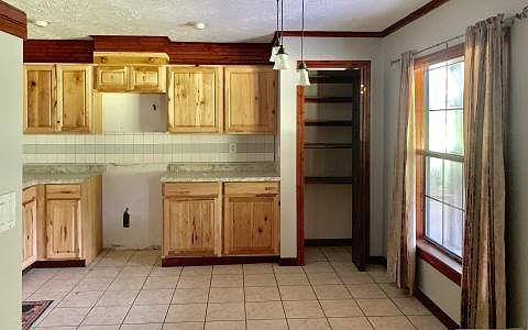 3rd image of 345 SE Gator Ln