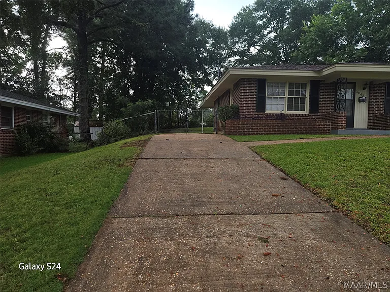 3845 Bienville Rd — Photo 3