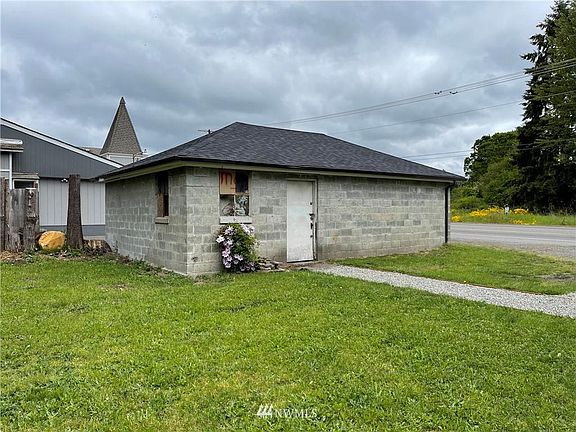 5th image of 35604 Spanaway McKenna Hwy