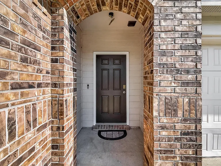 21422 Chester Cliff Ln — Photo 5