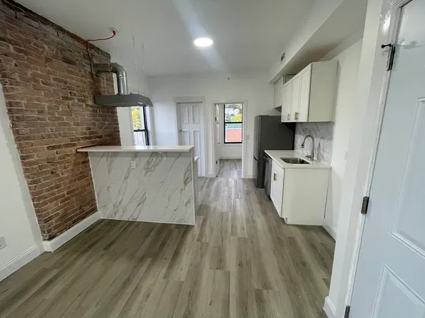 2184 5th Ave, Troy, NY