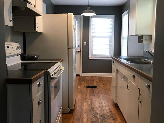 3rd image of 6027 Cherry St