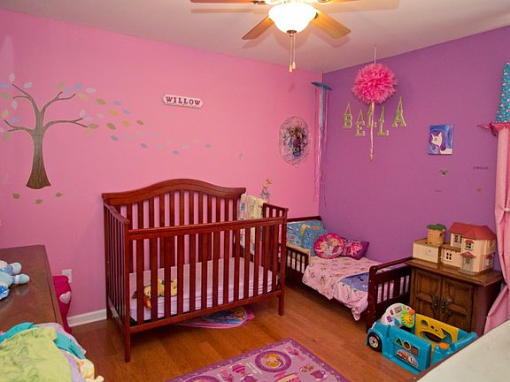 4th image of 23563 Country Manor Ave