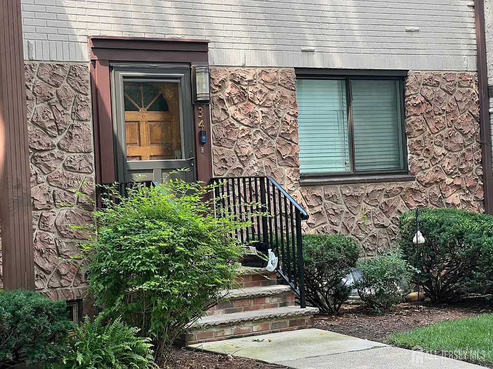 1st image of 34 Kate Ln