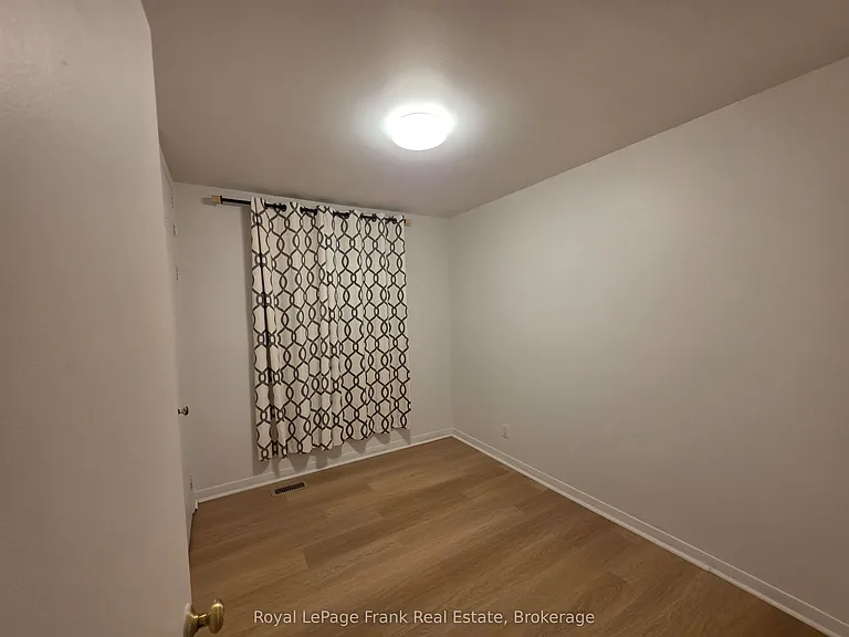 813 Zator Ave — Photo 8