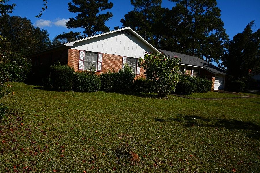 2nd image of 1409 Lily Pond Rd