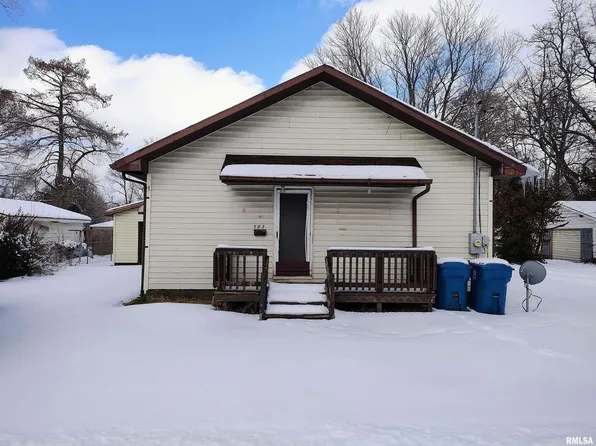 503 Burkett St, Benton, IL 62812