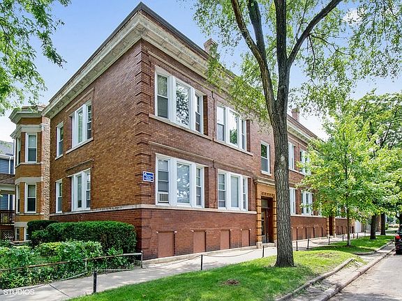 2nd image of 3749 N Hoyne Ave #1