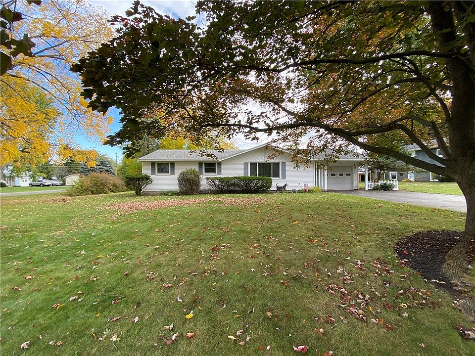 1st image of 4 Fairview Dr