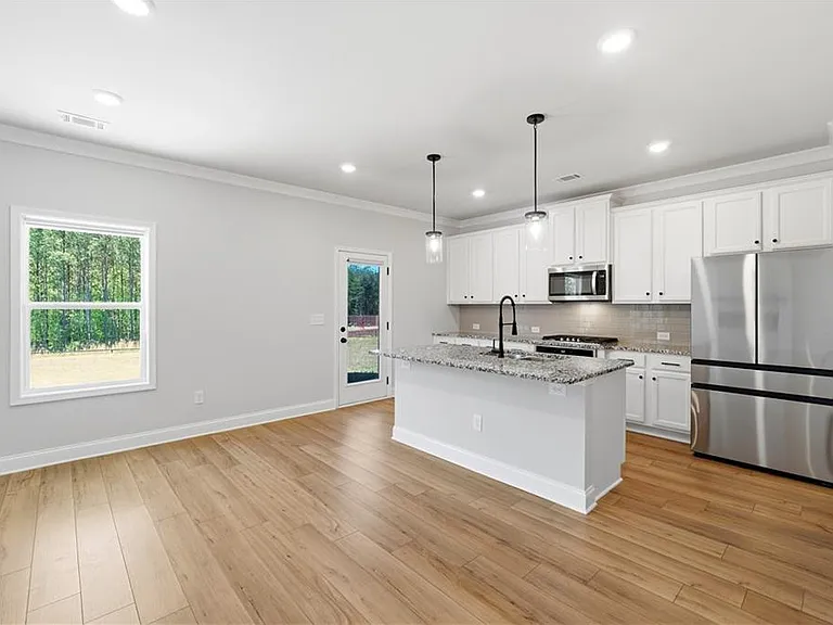 176 Brant Cir — Photo 7