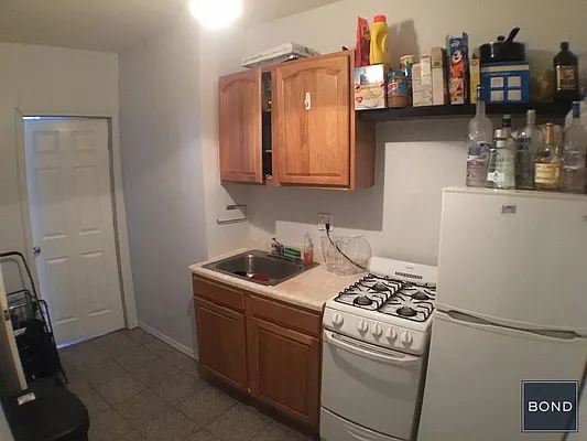 Rented by Bond New York | media 9