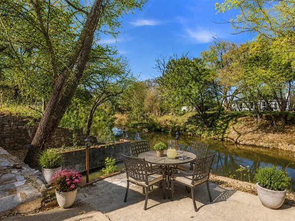 2808 Sky Harbour Dr, Granbury, TX 76049