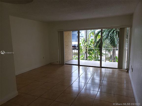 3rd image of 9351 Fontainebleau Blvd APT B201