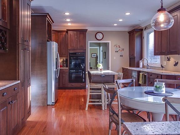 5th image of 7374 Oakland Hills Ct
