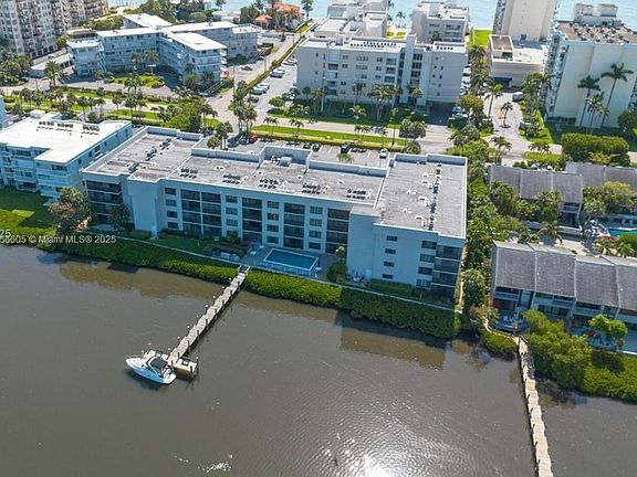 2nd image of 3525 S Ocean Blvd #4030