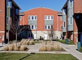 2406 W Bross Ave, Chicago, IL 60608