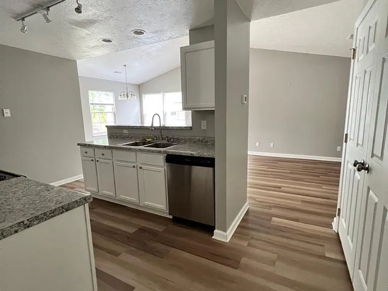 Fully remodeled Unit