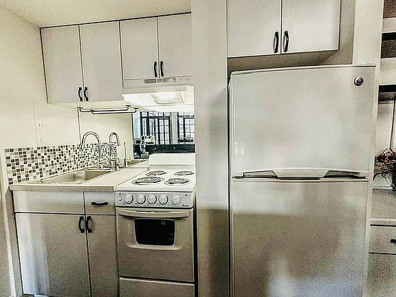 4th image of 5 Tudor City Pl APT 1109