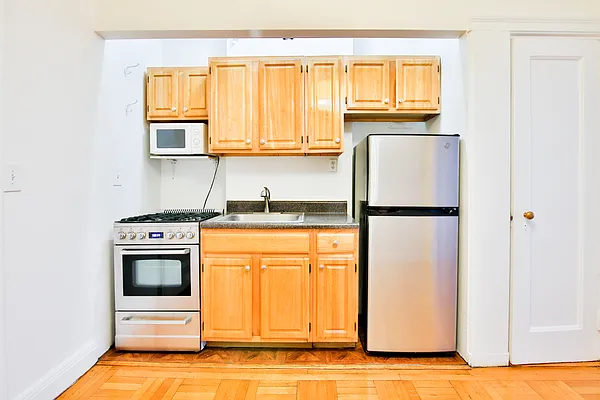 Rented by Platinum Properties | media 13