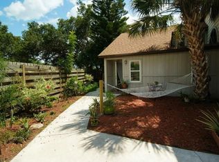 4704 Country Oaks Blvd #A, Sarasota, FL 34243