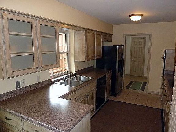 3rd image of 7459 Whispering Pines Dr