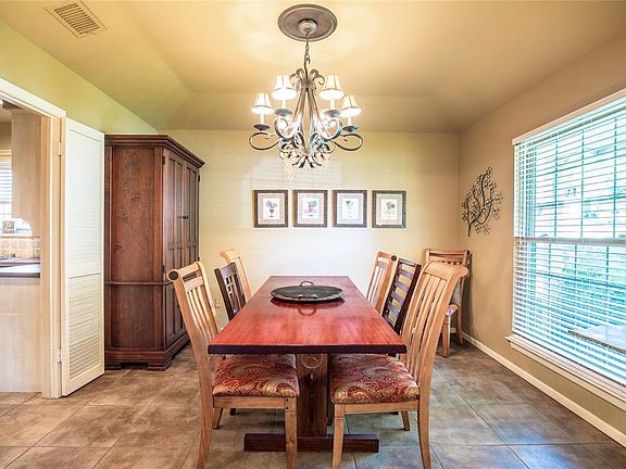 5th image of 7509 Westwind Ct