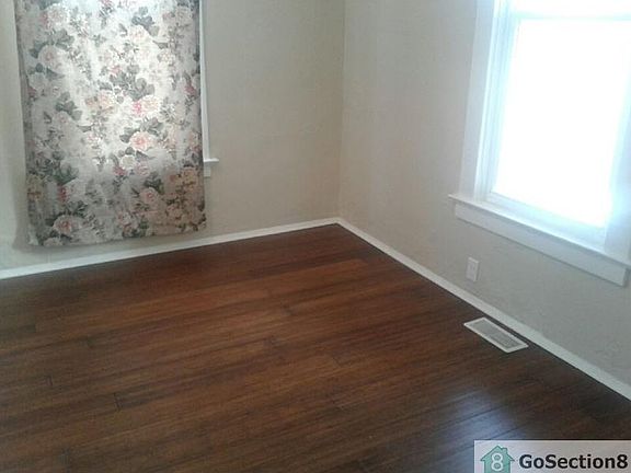 2nd image of 204 Mettler St