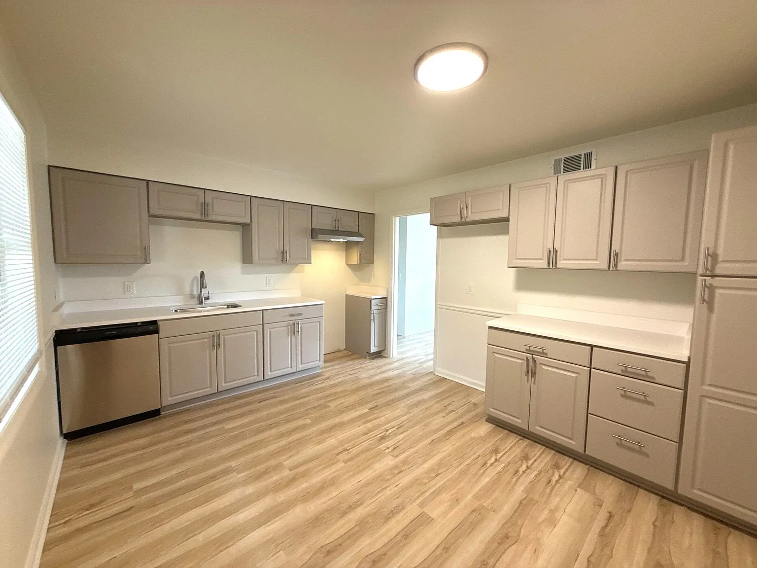 5805 Blueridge Dr — Photo 4
