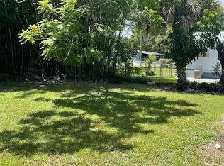 1911 Boston Ave, Fort Pierce, FL 34950