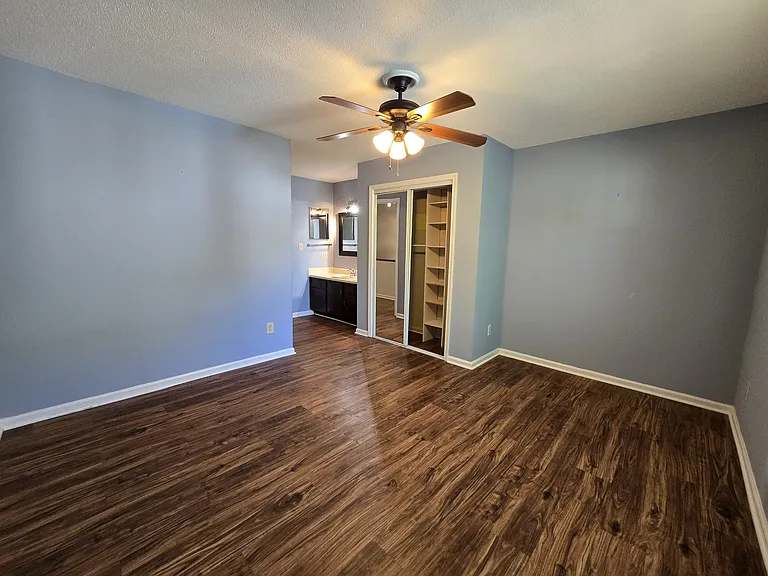 117 Kingsbury Dr — Photo 34
