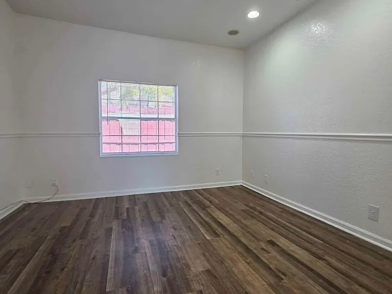 808 W Lakewood Rd — Photo 8