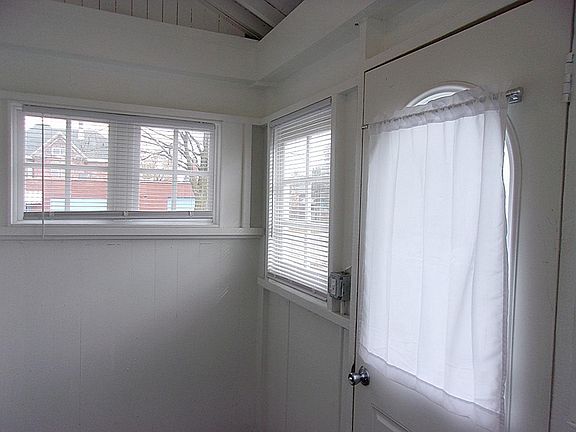 Another View of the Bright Warm Entry Foyer / Sun Room Space.