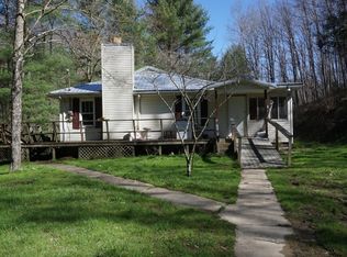 270 Hansford Fork Rd, Maysel, WV 25133