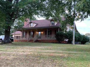 133 Robin Rd, Cowpens, SC 29330