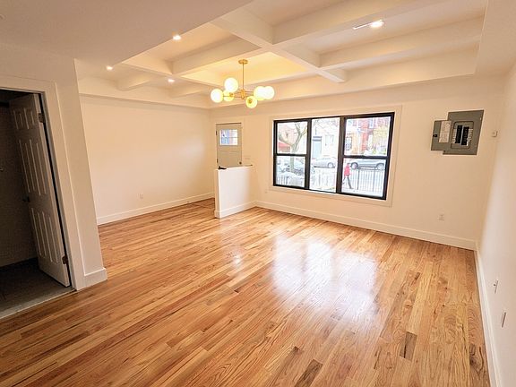 4th image of 537 Saratoga Ave