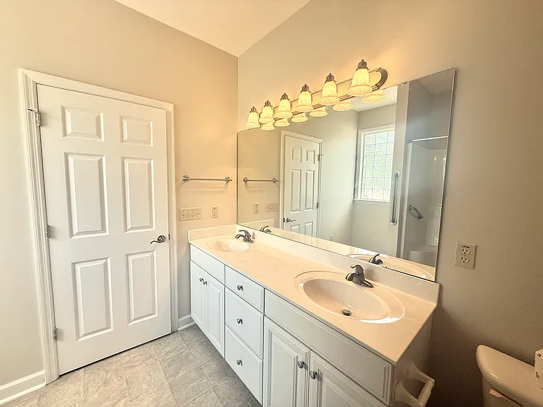 335 Pine Loop Cir — Photo 8