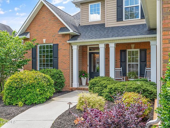 2nd image of 2300 Autumn Knoll Dr