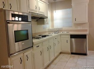103 Pinewood Ln, San Antonio, TX 78216