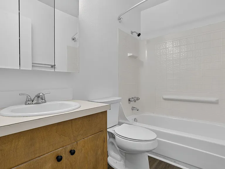 2523 NW Savier St — Photo 24