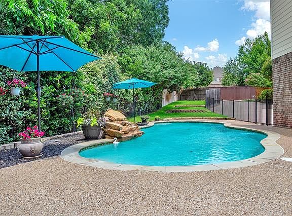3rd image of 1491 White Sand Dr