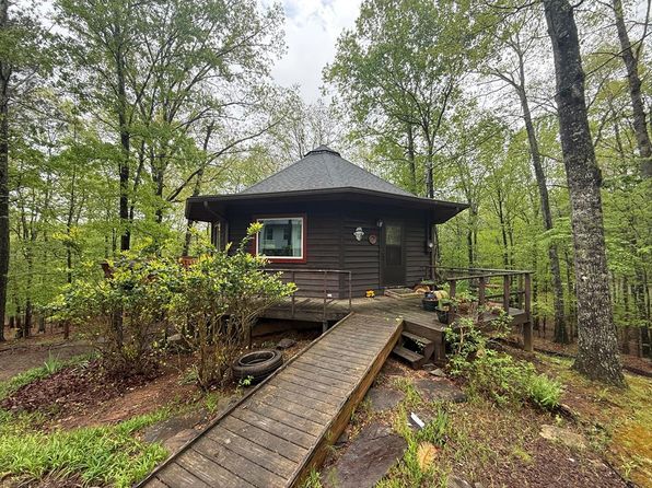23 Focal Ct, Ellijay, GA 30540