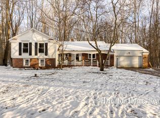 905 Geneva Dr, Wayland, MI 49348