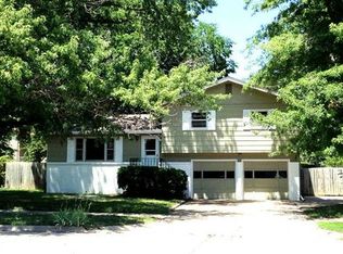 3028 Claflin Rd, Manhattan, KS 66503