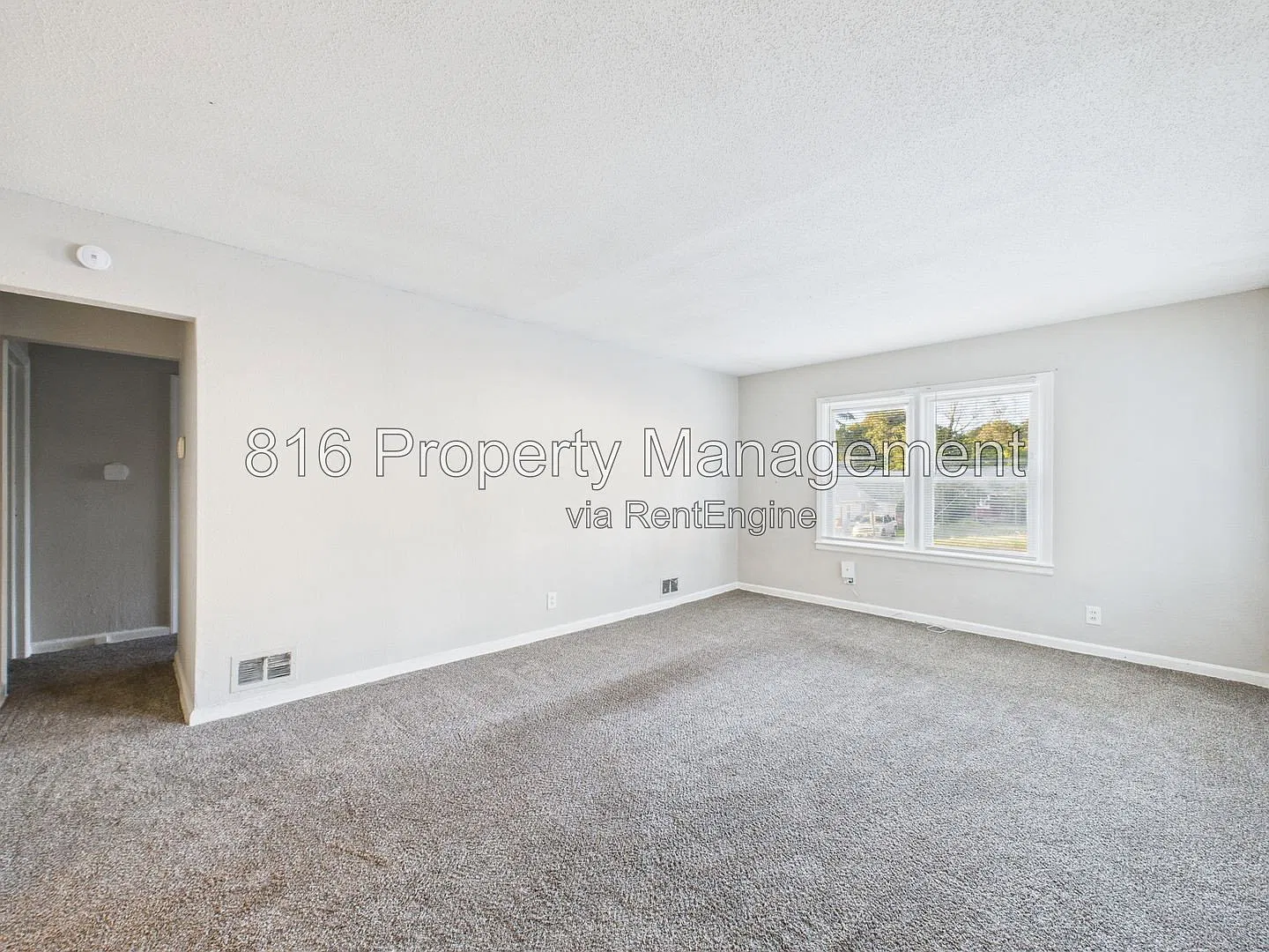 2 bed, 1.0 bath, 1010 sqft, $1,045 — Photo 2