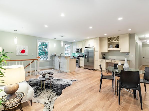 22 Peters St #22