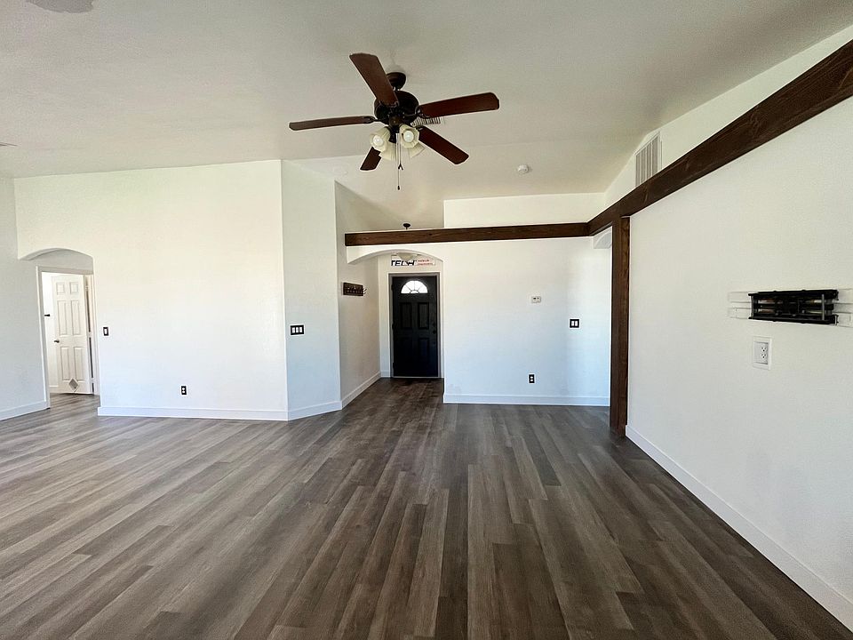 Entrance/Living room