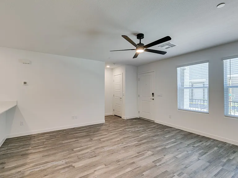 9849 Hidden Pass Ave — Photo 16